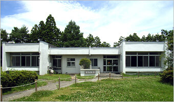 Karamatsu – Exterior