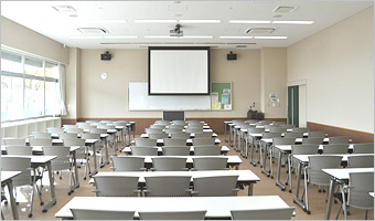 Training Hall “Fuji” – 108-person Training Room